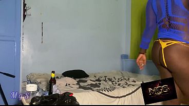 Young black slut smoking at her friend’s boyfriend home maturbates with her wand vibrator