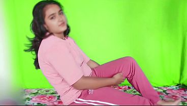 Desi Indian Fitness Trainer Fucked a beautiful innocent Client During a Workout. Soniya Is Shocked!