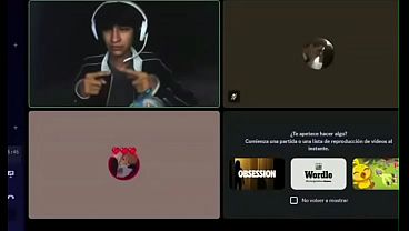 Gay se masturba en llamada
