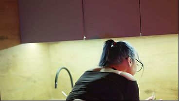 Goth girl deepthroating