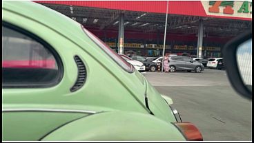 Inédito aconteceu no supermercado!Uma mulher falando de religião no supermercado um cliente levou ela pro carro pra foder ela caiu em tentação
