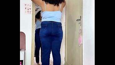 Latina Big Ass Chubby Girl eans Farts Compilation
