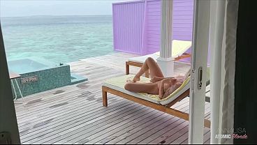 Naked Blonde Masturbates and Gets Fucked the Room Service Waiter Poolside