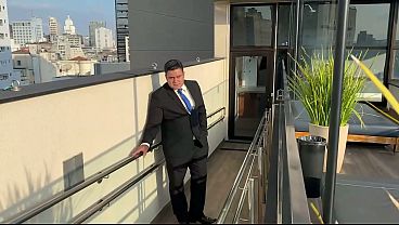 YURI GAÚCHO – FODENDO O PUTO DO APLICATIVO DE PEGAÇÃO – SEXO GAY NA ESCADA DE INCÊNDIO – URSO DOTADO FODENDO NERD JOGADOR DE LOL
