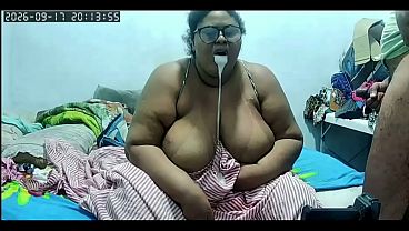 Camera escondida- Madrasta pega no flagra pela câmera Escondida acaba tendo que fuder com enteado e leva muita gozada