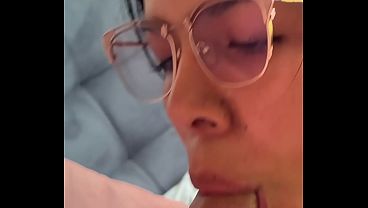 Colombian couple fucking at home without a condom