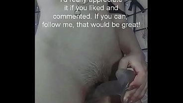 Goth Latina bailando en lencería negra y dildo video Completo