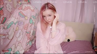 This TEEN girl is too cute to suck a dick, but I couldn’t resist her