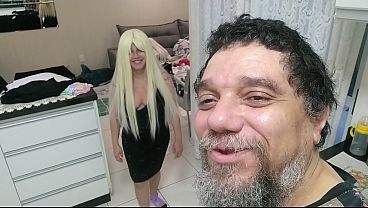 A ATRIZ SISMOU QUE AGORA QUER SER LOIRA