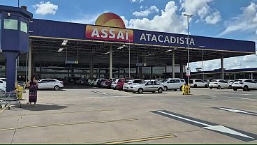 Coroa gostosa peituda que conheci no supermercado e acabei comendo