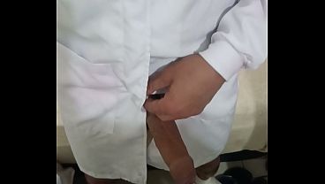 Doutor exibe pau grosso