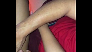 Essa casadinha brasileira é muito puta! Marido chamou o funcionario para sua casa e o safado pauzudo fudeu a esposinha do corno e a safada ainda humilhou o corno.