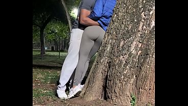 Fodi essa casada safada deliciosa na frente do marido corno manso. Personal Pauzudo vai dar treino para casadinha safada e fode com a safada.