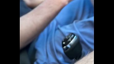 NÃO RESISTI AO PAU DO UBER E ELE LEITOU MEU CUZINHO LISO