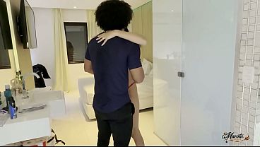 Negão pauzudo, fodeu minha buceta no pelo e gozou para o corno limpar – Chamei negao pauzudo para foder minha buceta e o safado arrombou minha buceta e me deixou cheia de leite