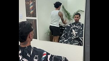 TRANSEI GOSTOSO COM O BARBEIRO DOTADO