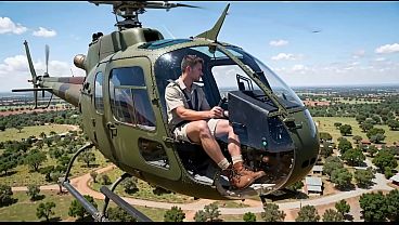 ¡WOW! El gringo ATERRIZÓ en NAIROBI: las AFRICANAS lo recibieron, se la CHUPARON RICO, se montaron esa POLLA GRANDE una tras otra y lo dejaron CHORREANDO DE SEMEN [IA]